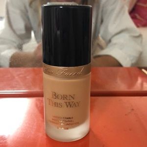Too Faced Born this Way Foundation